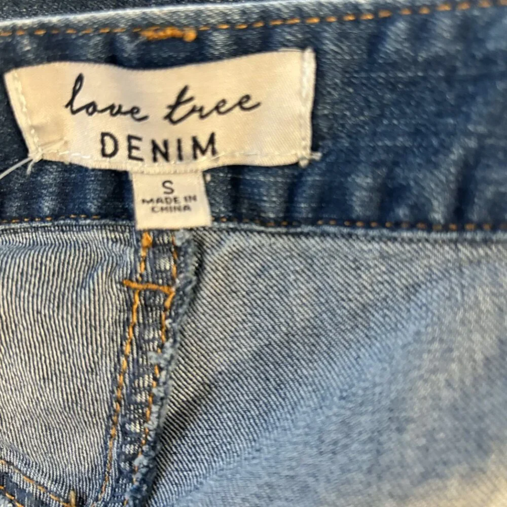 Love Tree Denim Jean Mini Skirt w/ metal O ring Full Zipper, & pockets size SM